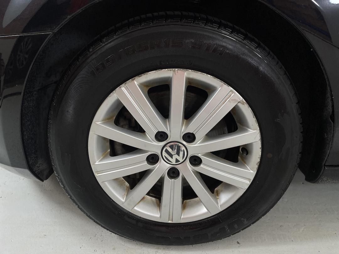 Photo '8' of Volkswagen Golf TSI