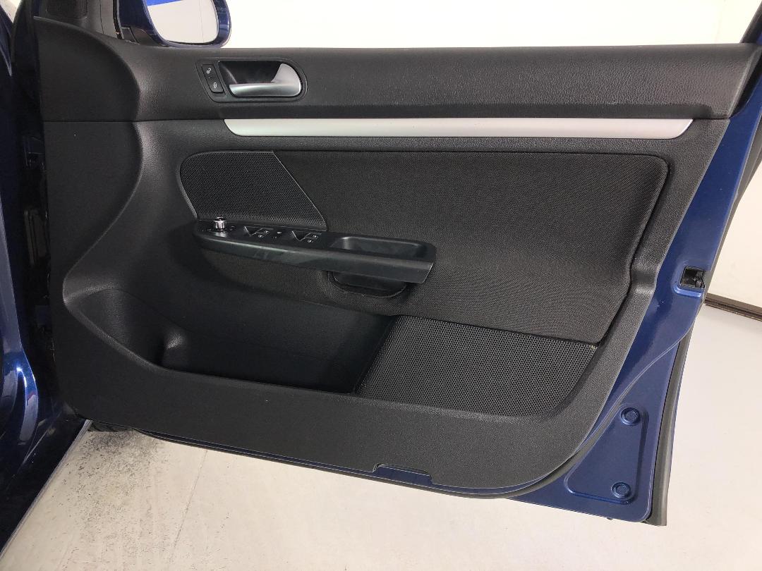 Photo '15' of Volkswagen Golf Photo '15' of Volkswagen Golf