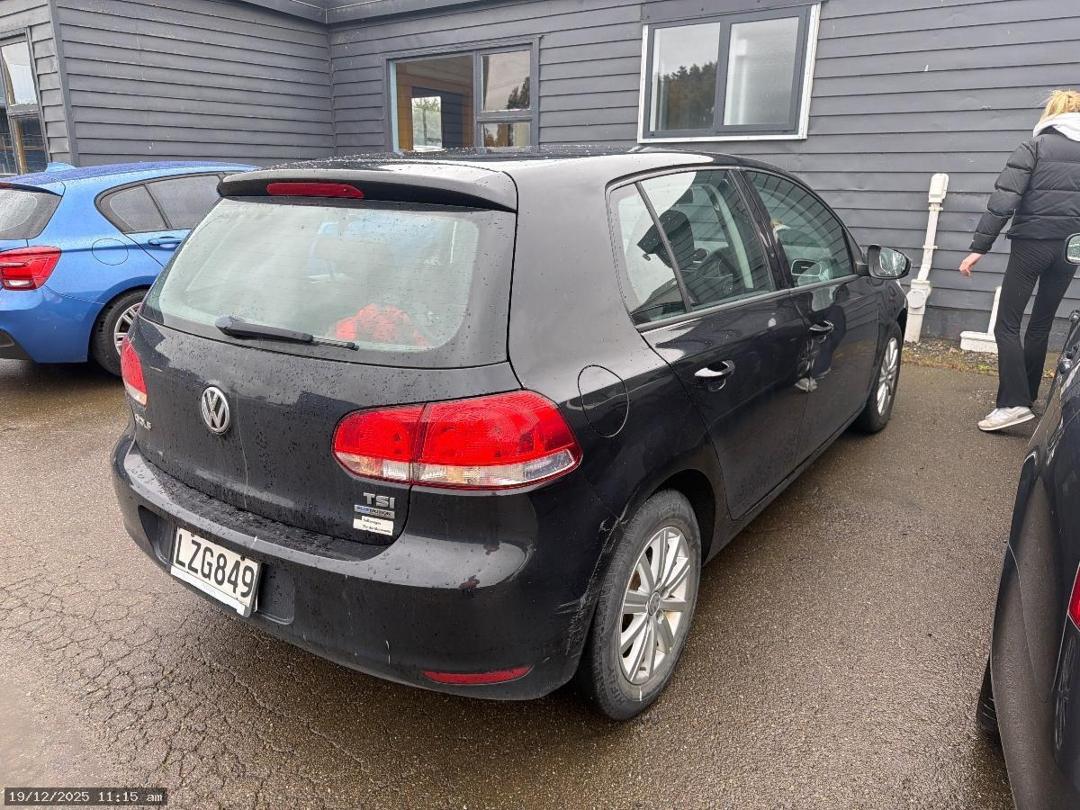 Photo '6' of Volkswagen Golf TSI Bluemotion