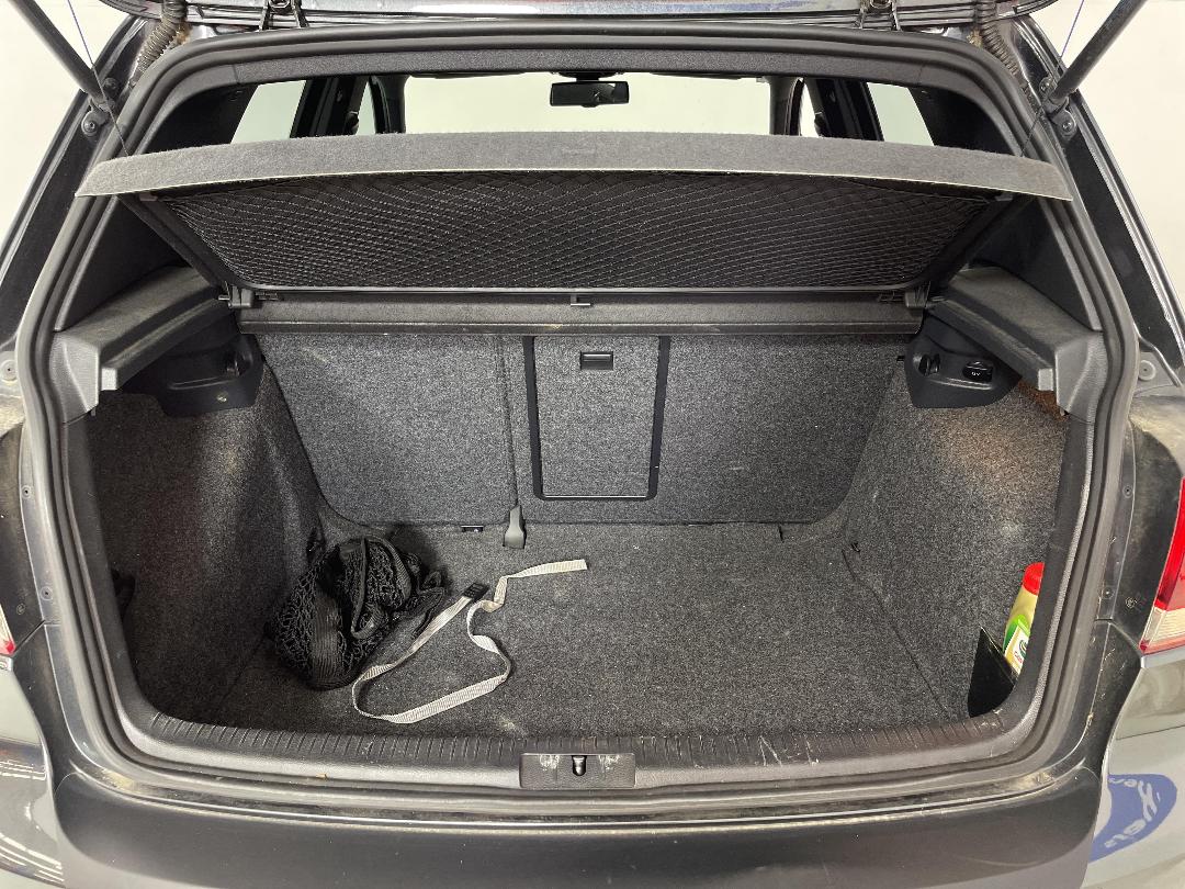 Photo '14' of Volkswagen Golf