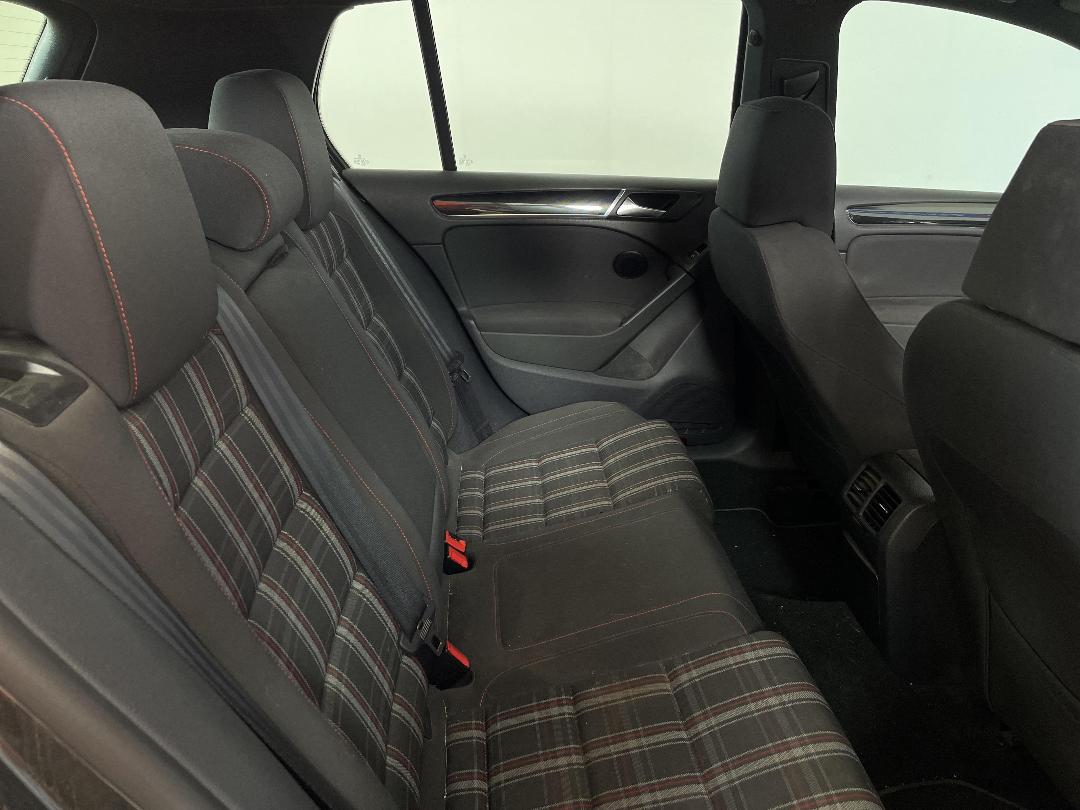 Photo '20' of Volkswagen Golf