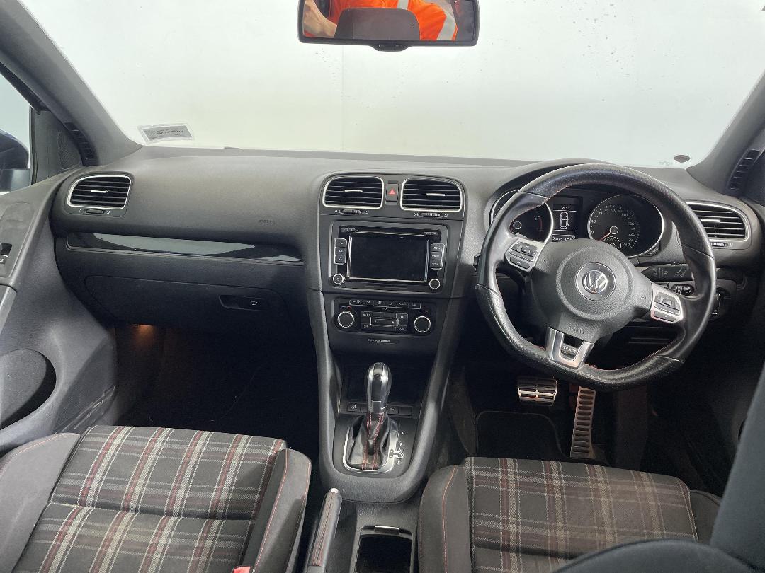 Photo '17' of Volkswagen Golf