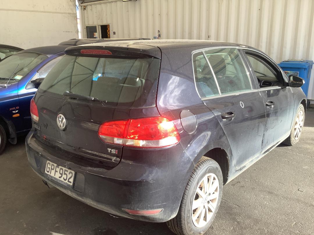 Photo '4' of Volkswagen Golf TSI 90KW