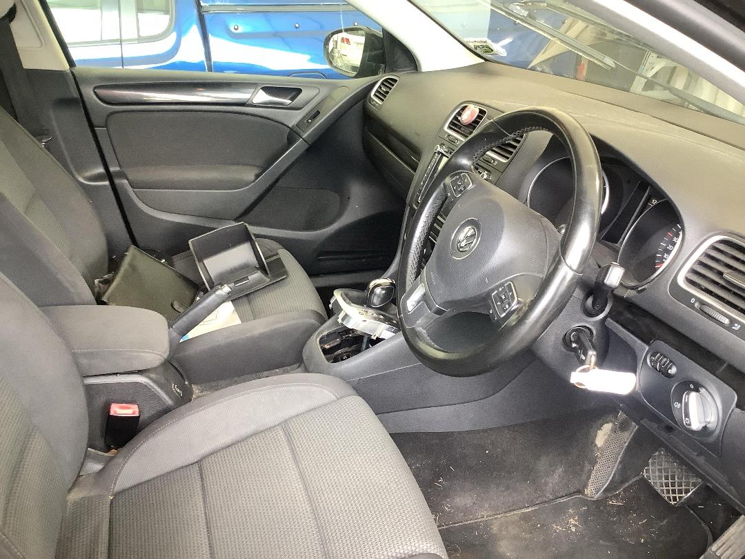 Photo '12' of Volkswagen Golf TSI 90KW