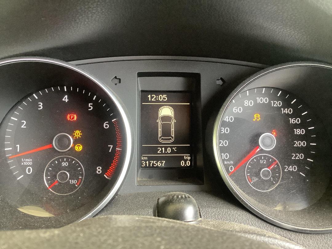 Photo '15' of Volkswagen Golf TSI 90KW