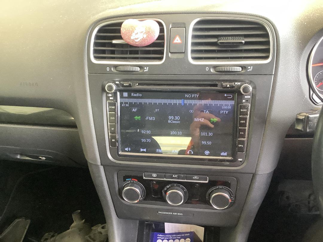 Photo '18' of Volkswagen Golf TSI 90KW