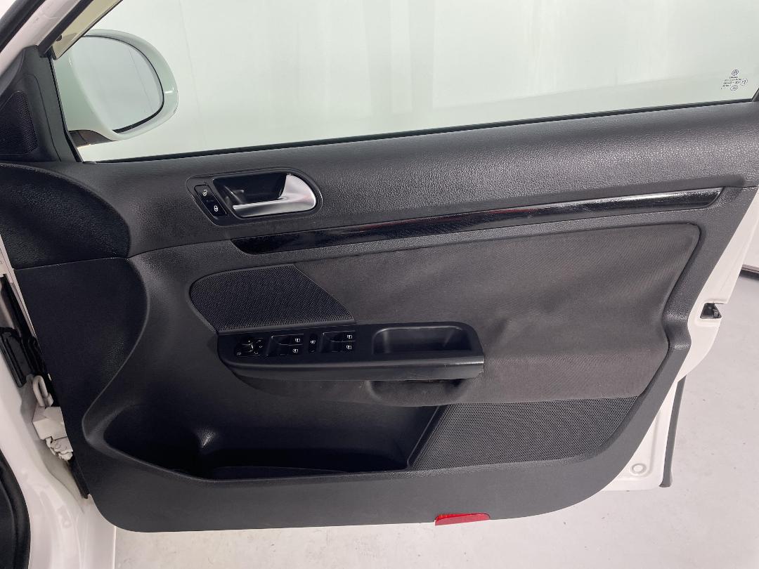 Photo '15' of Volkswagen Golf