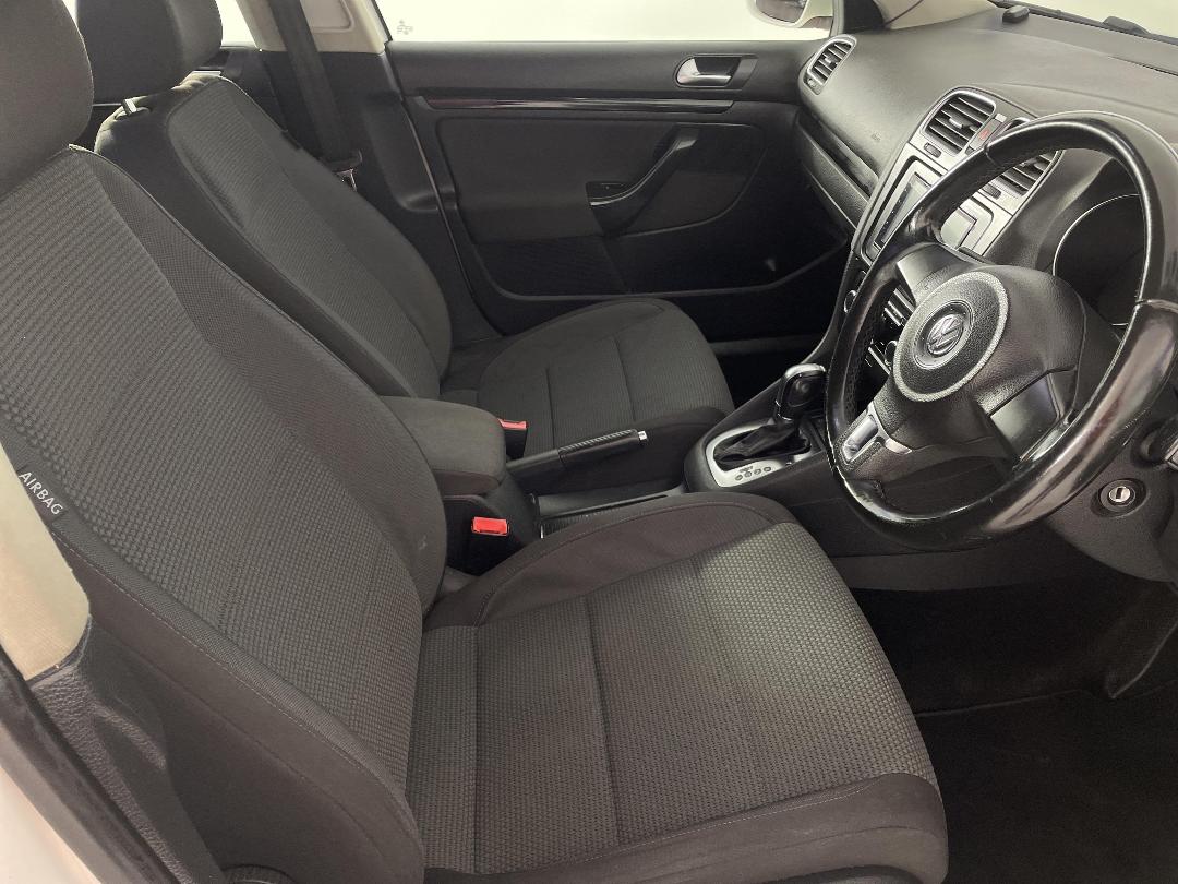 Photo '16' of Volkswagen Golf