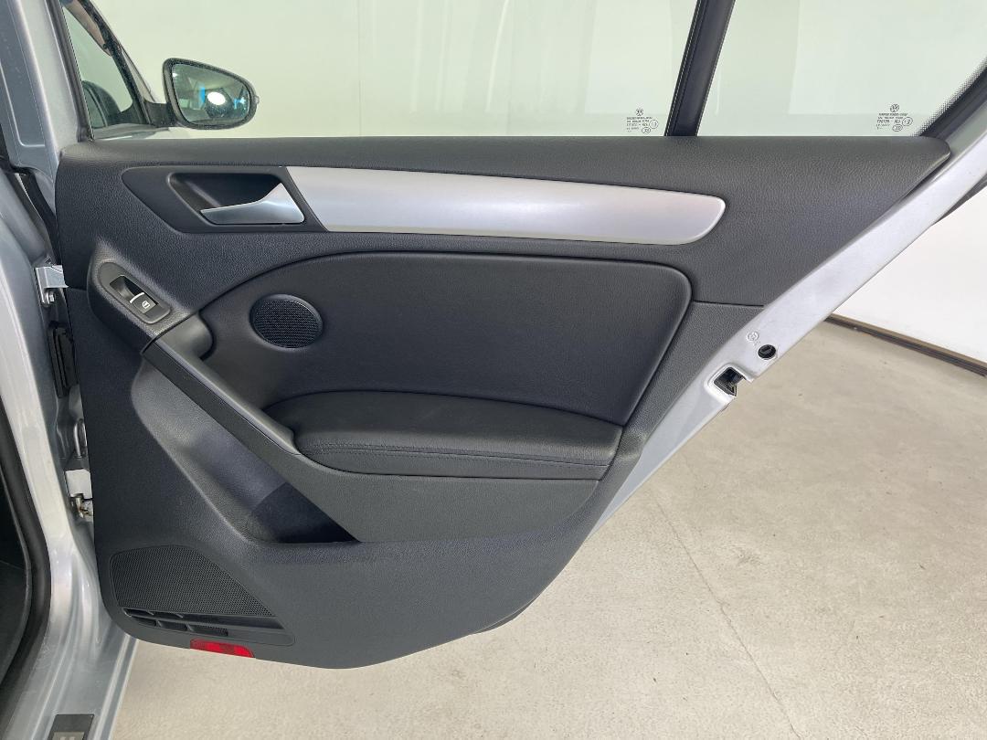 Photo '19' of Volkswagen Golf