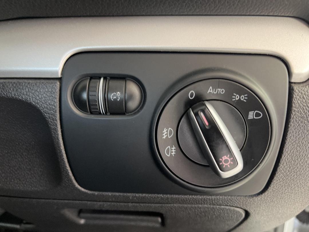 Photo '24' of Volkswagen Golf