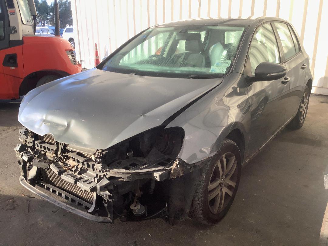 Photo '4' of Volkswagen Golf TDI 103KW