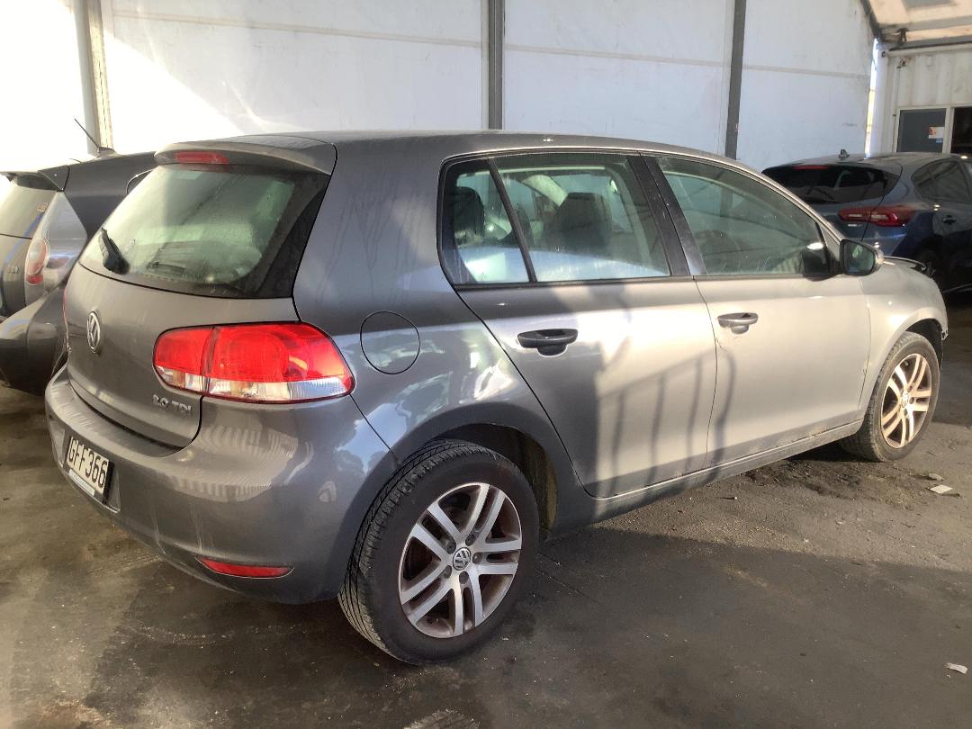 Photo '7' of Volkswagen Golf TDI 103KW