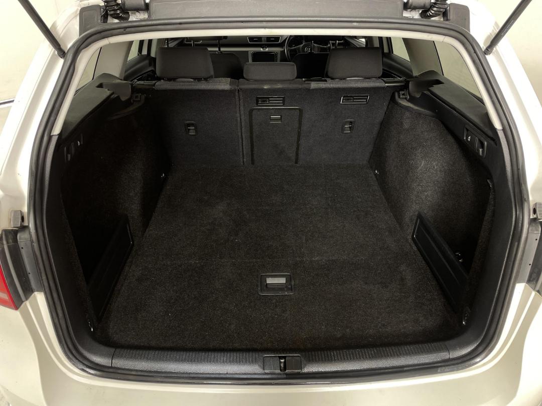 Photo '14' of Volkswagen Passat