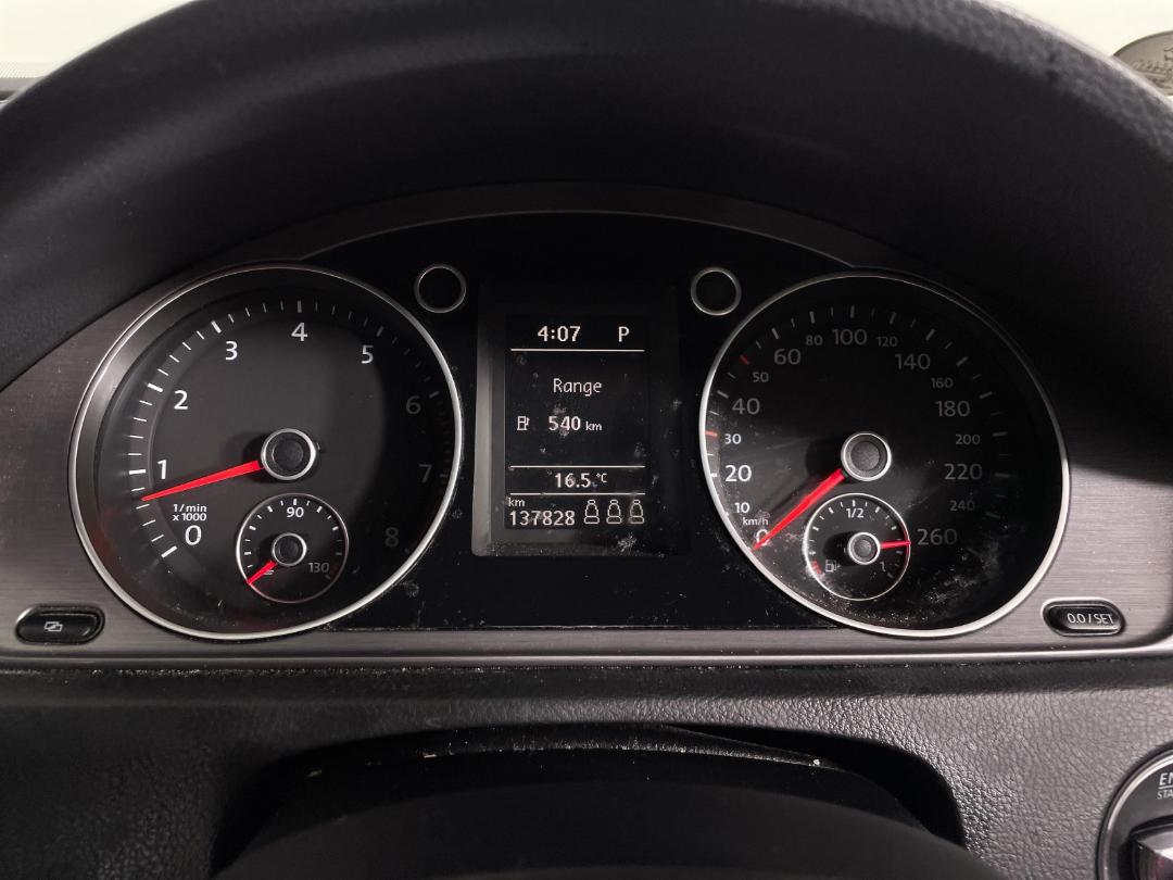 Photo '21' of Volkswagen Passat