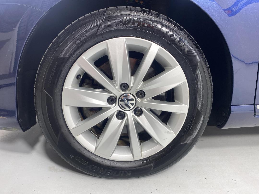 Photo '10' of Volkswagen Passat Photo '10' of Volkswagen Passat