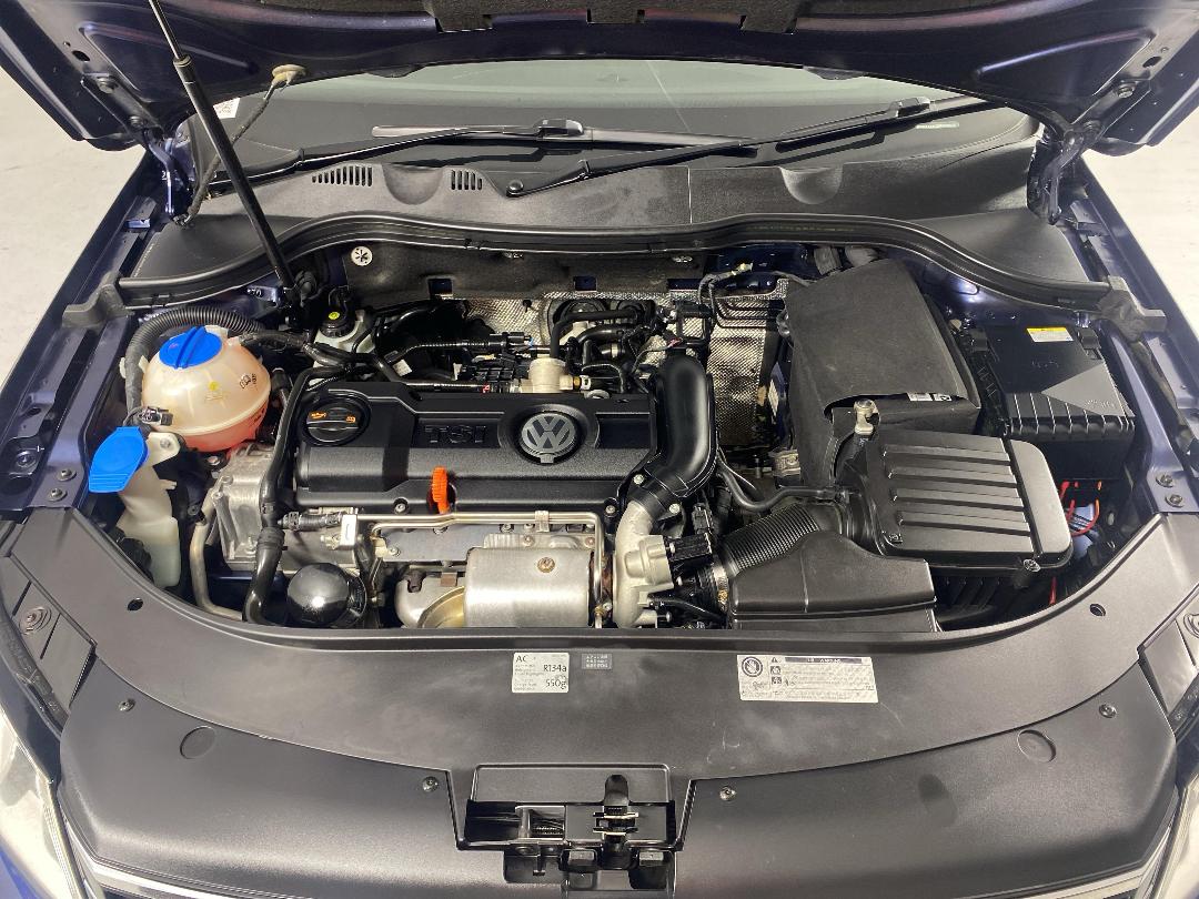 Photo '13' of Volkswagen Passat Photo '13' of Volkswagen Passat