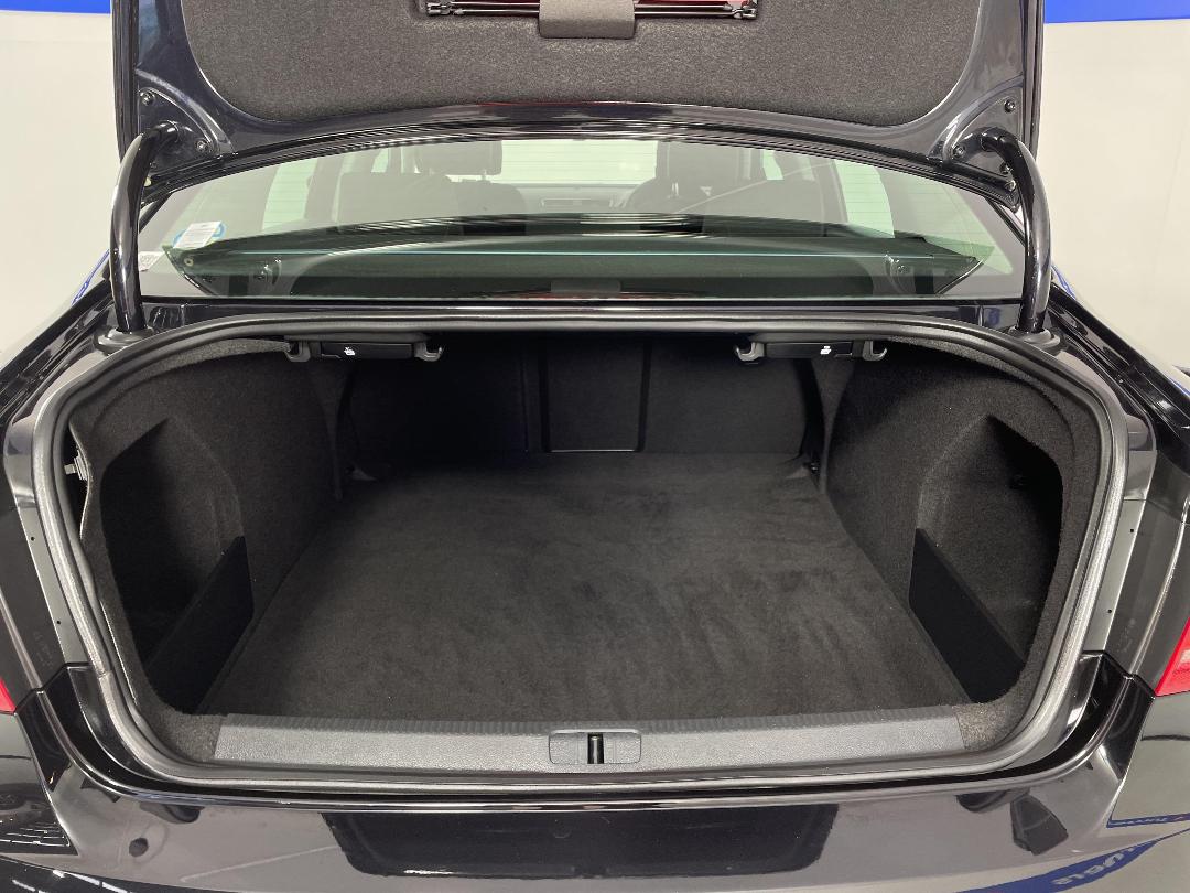 Photo '14' of Volkswagen Passat