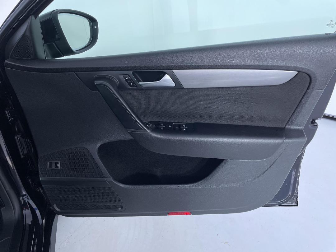 Photo '15' of Volkswagen Passat