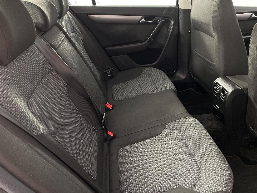 Photo '20' of Volkswagen Passat