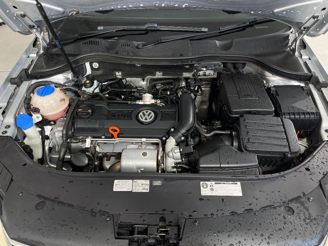 Photo '13' of Volkswagen Passat