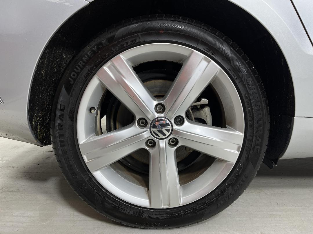 Photo '12' of Volkswagen Passat