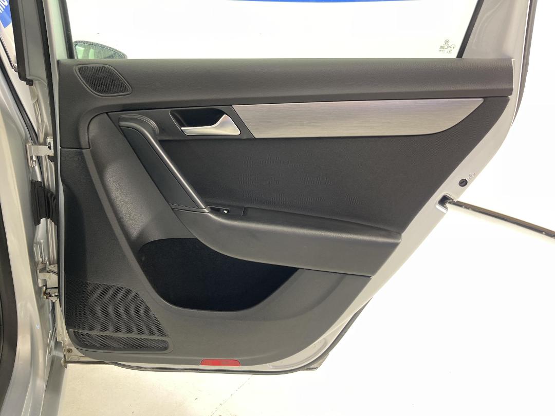 Photo '19' of Volkswagen Passat Photo '19' of Volkswagen Passat