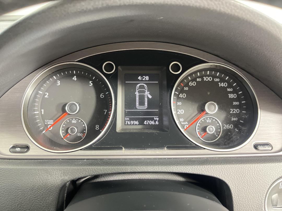 Photo '21' of Volkswagen Passat Photo '21' of Volkswagen Passat