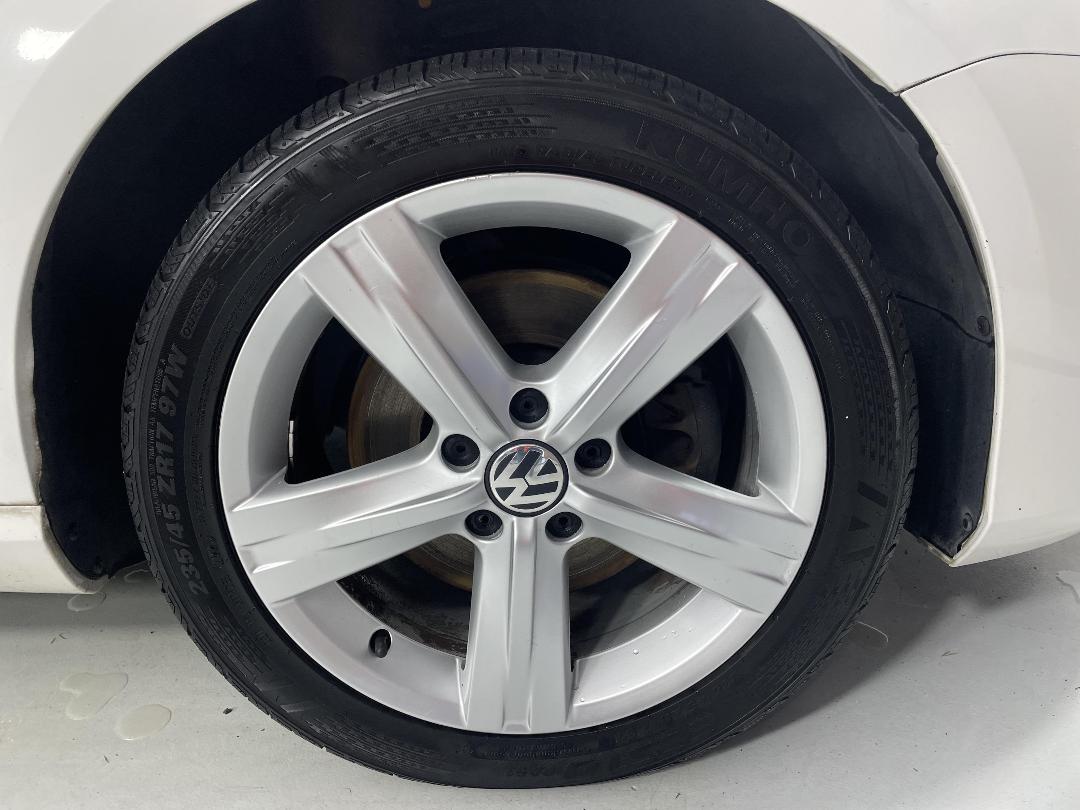 Photo '9' of Volkswagen Passat Photo '9' of Volkswagen Passat