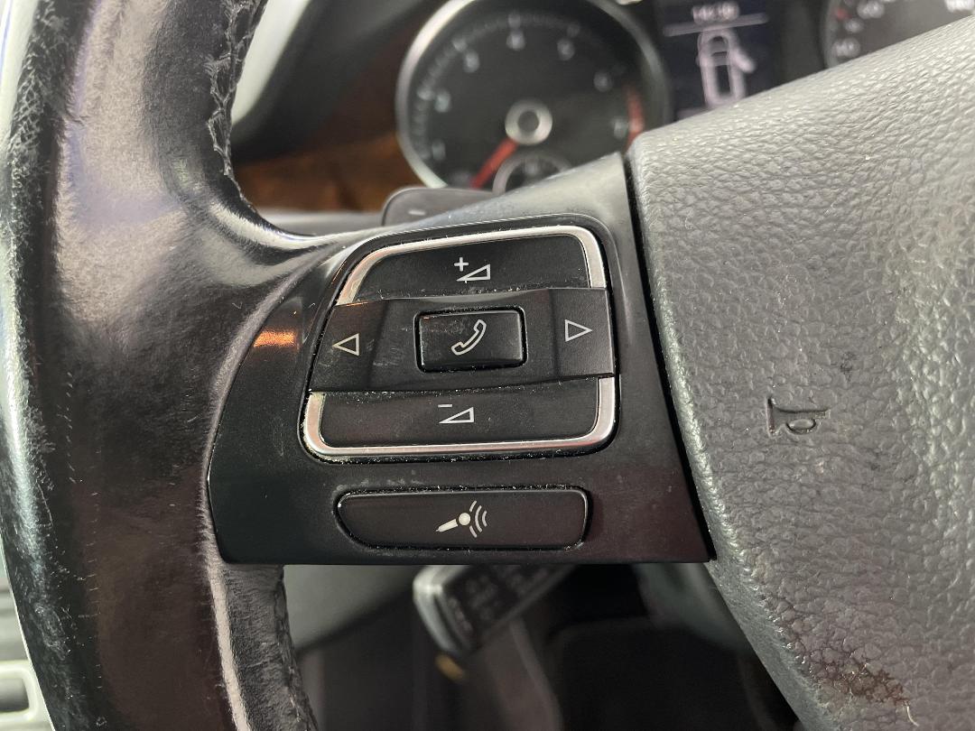 Photo '26' of Volkswagen Passat Photo '26' of Volkswagen Passat