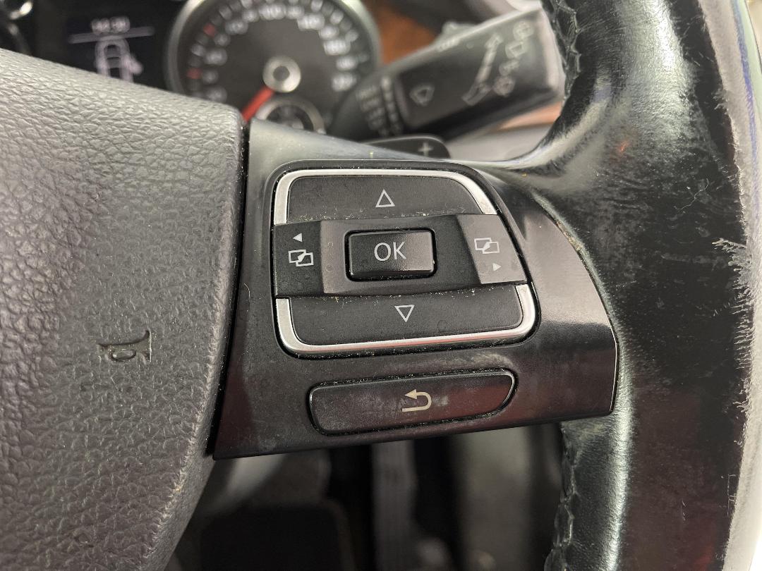 Photo '25' of Volkswagen Passat Photo '25' of Volkswagen Passat