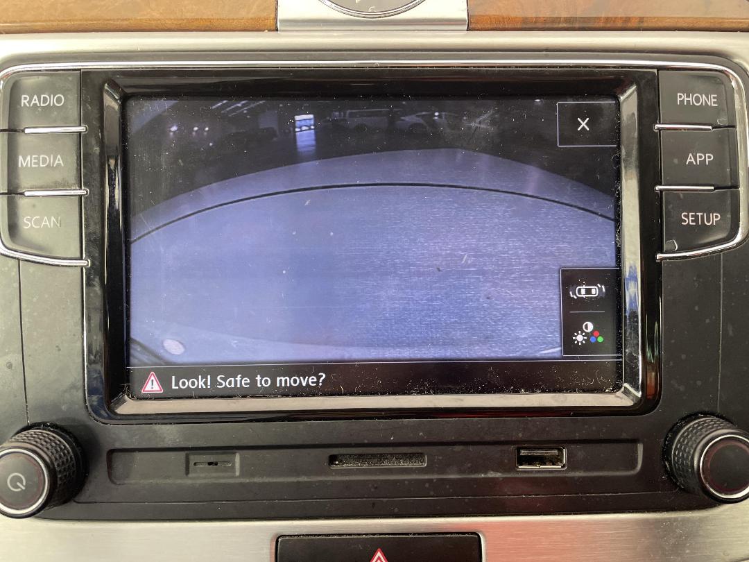 Photo '28' of Volkswagen Passat Photo '28' of Volkswagen Passat