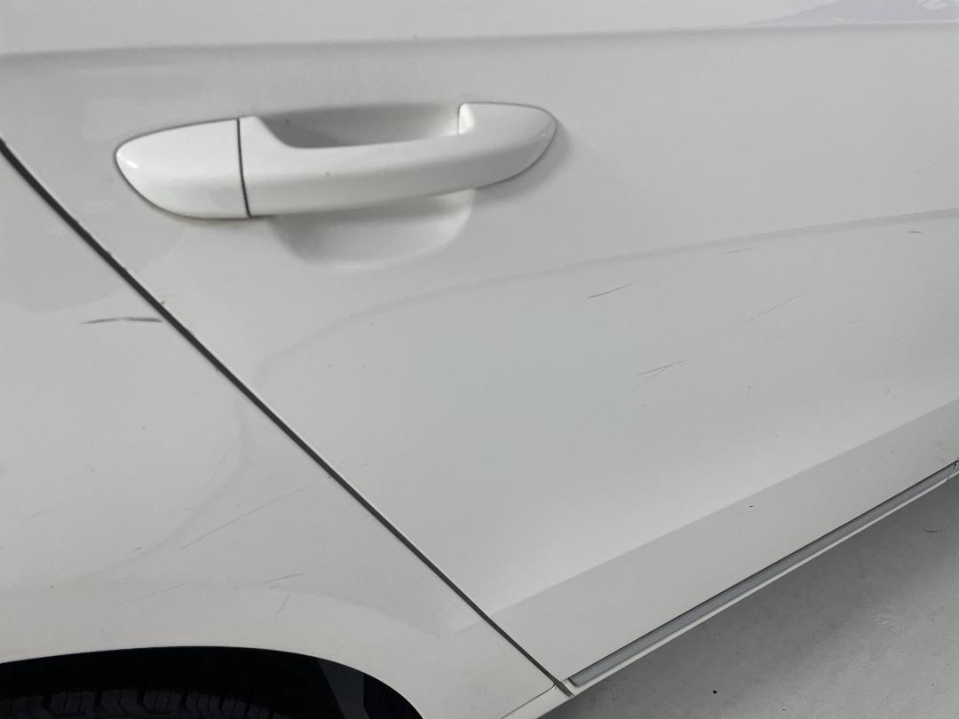 Photo '34' of Volkswagen Passat Photo '34' of Volkswagen Passat