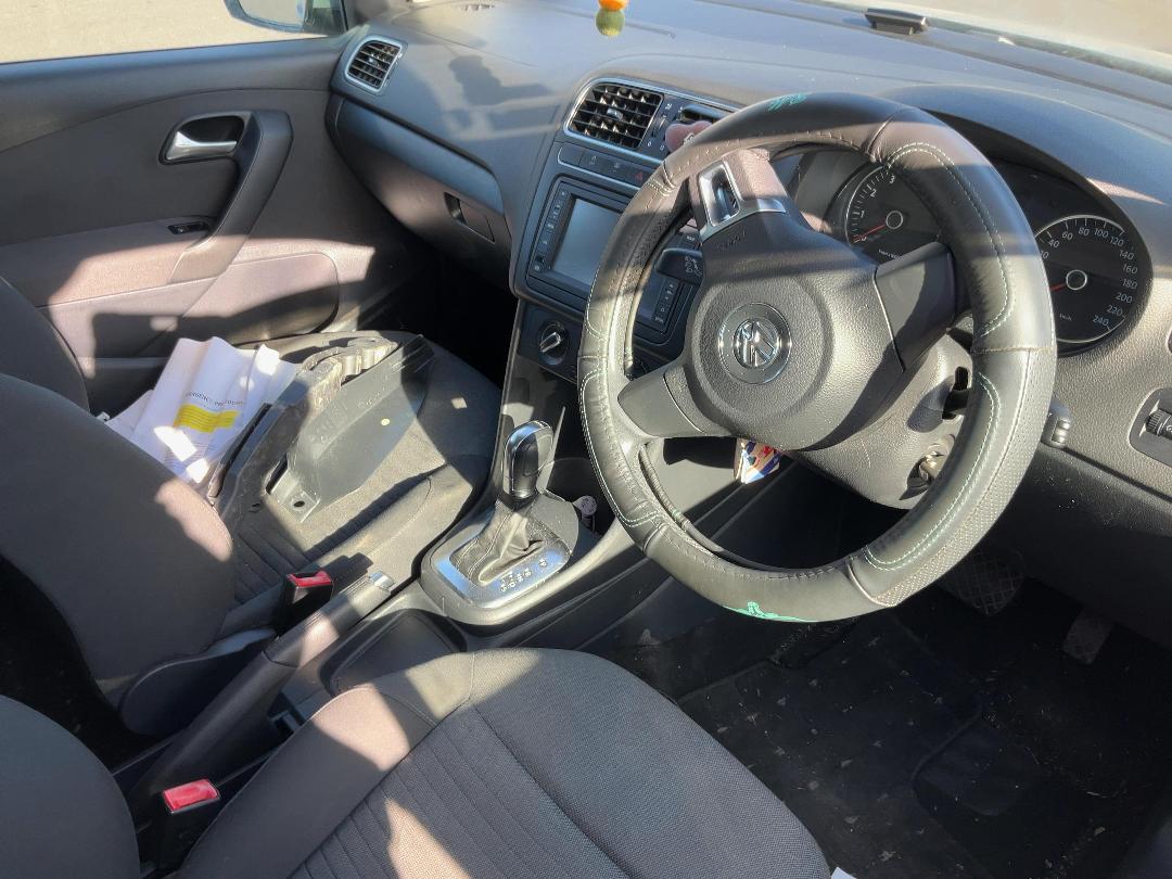 Photo '9' of Volkswagen Polo Photo '9' of Volkswagen Polo