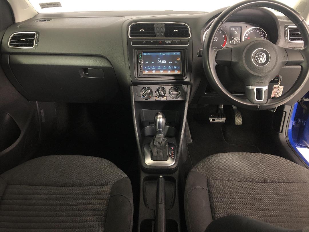 Photo '17' of Volkswagen Polo Photo '17' of Volkswagen Polo