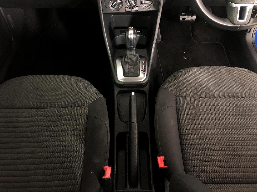 Photo '18' of Volkswagen Polo Photo '18' of Volkswagen Polo