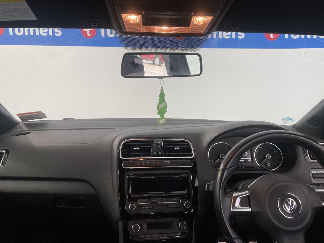 Photo '17' of Volkswagen Polo Photo '17' of Volkswagen Polo