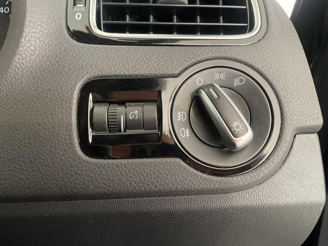 Photo '24' of Volkswagen Polo Photo '24' of Volkswagen Polo