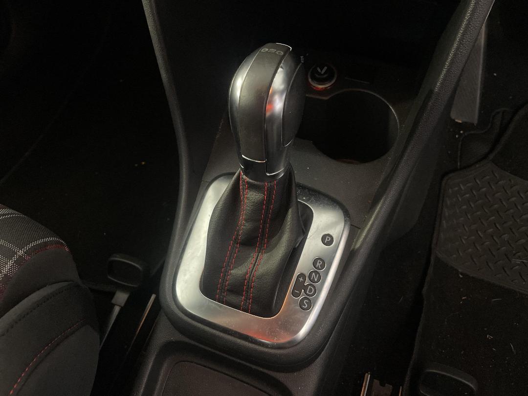 Photo '28' of Volkswagen Polo Photo '28' of Volkswagen Polo