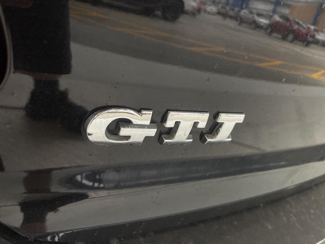 Photo '32' of Volkswagen Polo Photo '32' of Volkswagen Polo