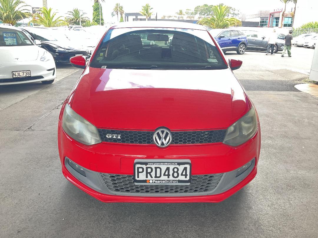 Photo '3' of Volkswagen Polo Photo '3' of Volkswagen Polo