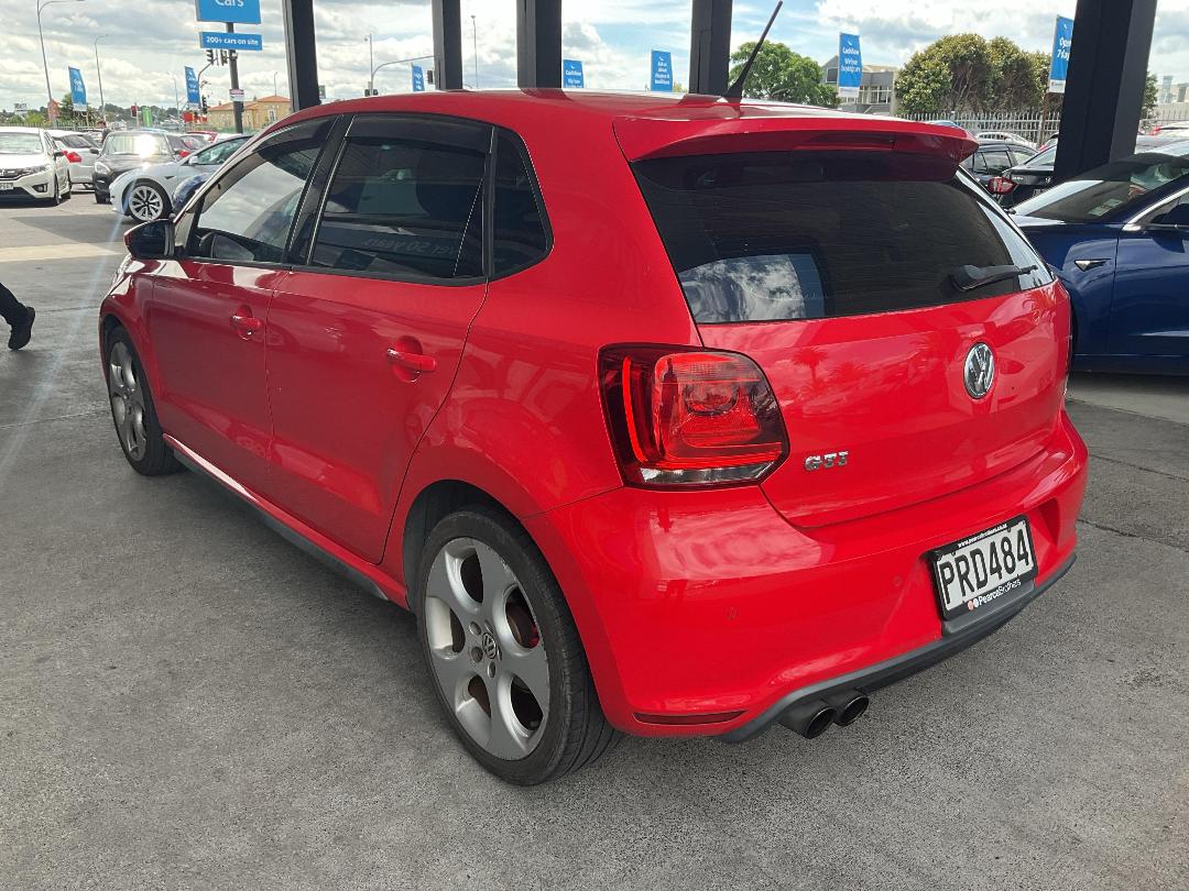 Photo '10' of Volkswagen Polo Photo '10' of Volkswagen Polo