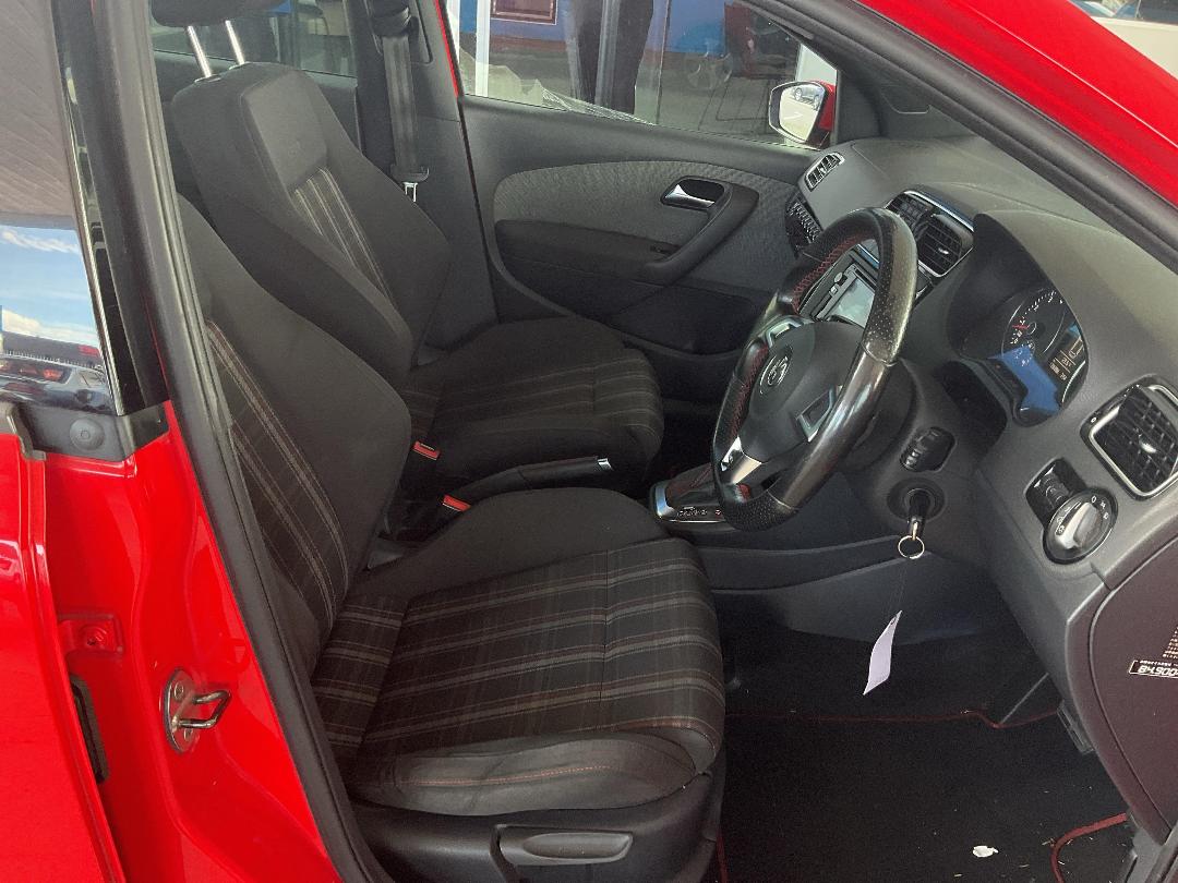 Photo '14' of Volkswagen Polo Photo '14' of Volkswagen Polo