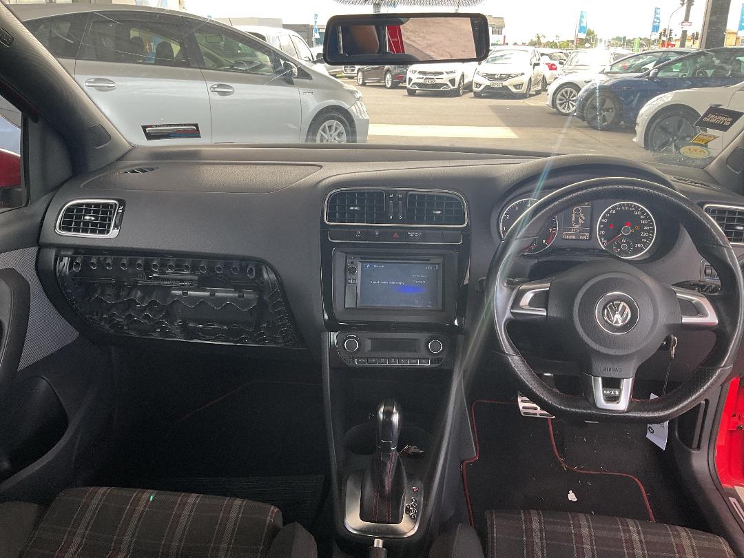 Photo '19' of Volkswagen Polo Photo '19' of Volkswagen Polo