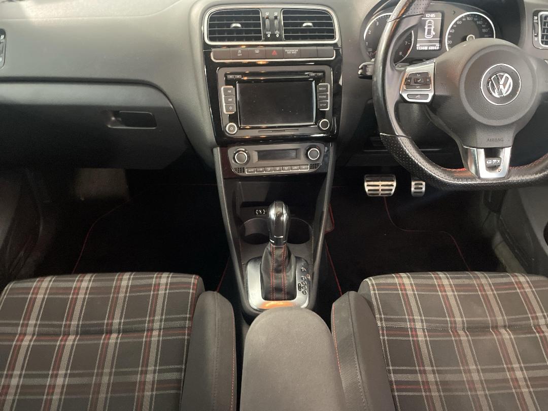 Photo '18' of Volkswagen Polo