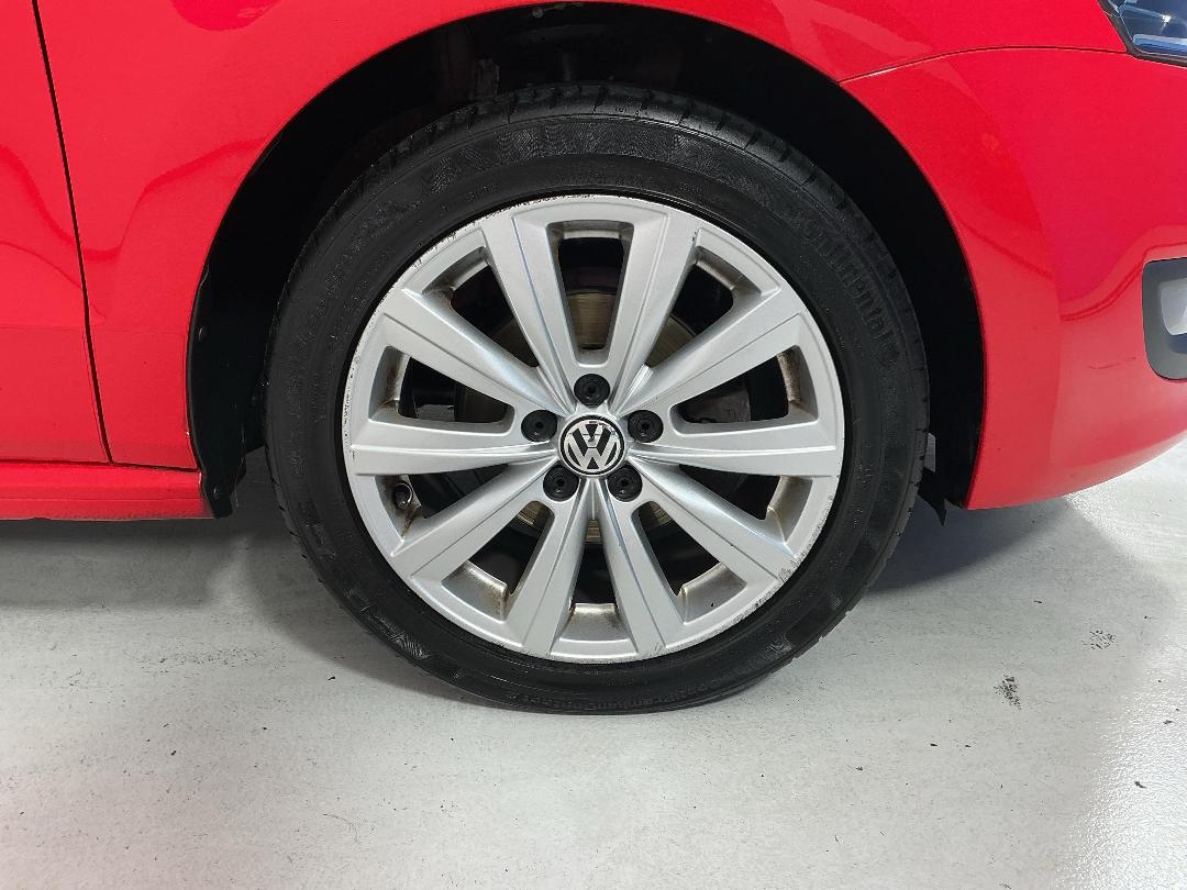 Photo '9' of Volkswagen Polo Photo '9' of Volkswagen Polo