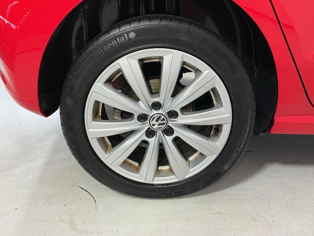 Photo '12' of Volkswagen Polo Photo '12' of Volkswagen Polo