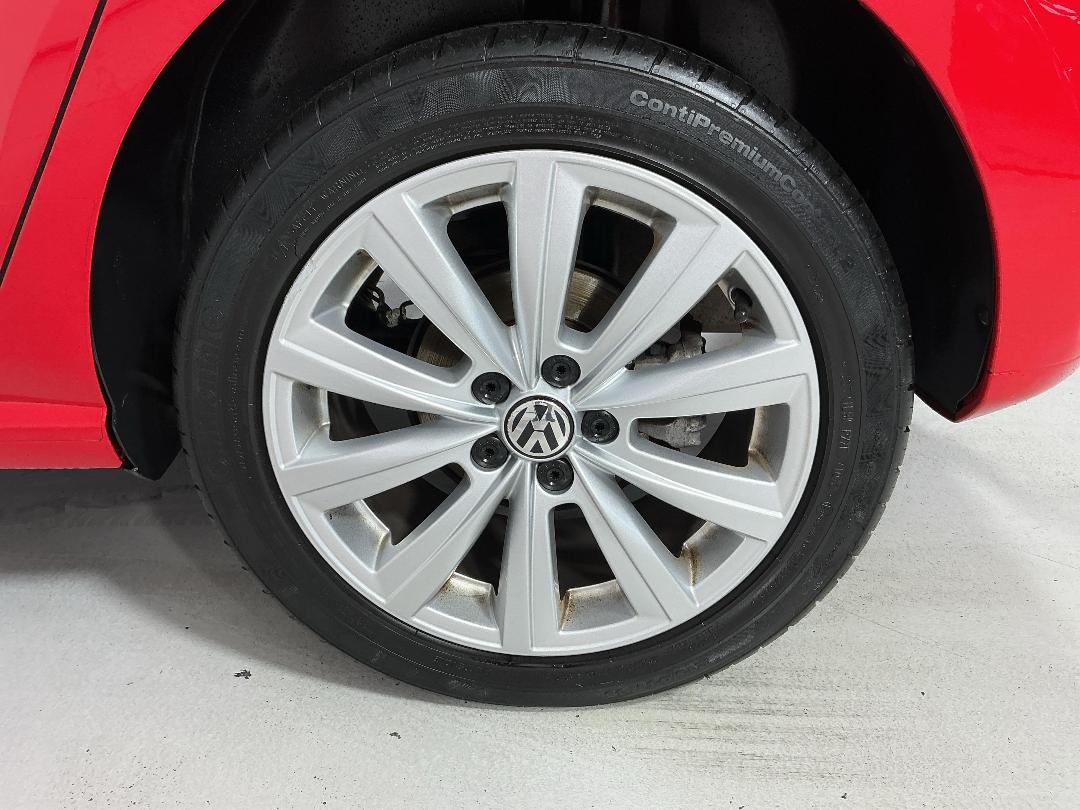 Photo '11' of Volkswagen Polo Photo '11' of Volkswagen Polo