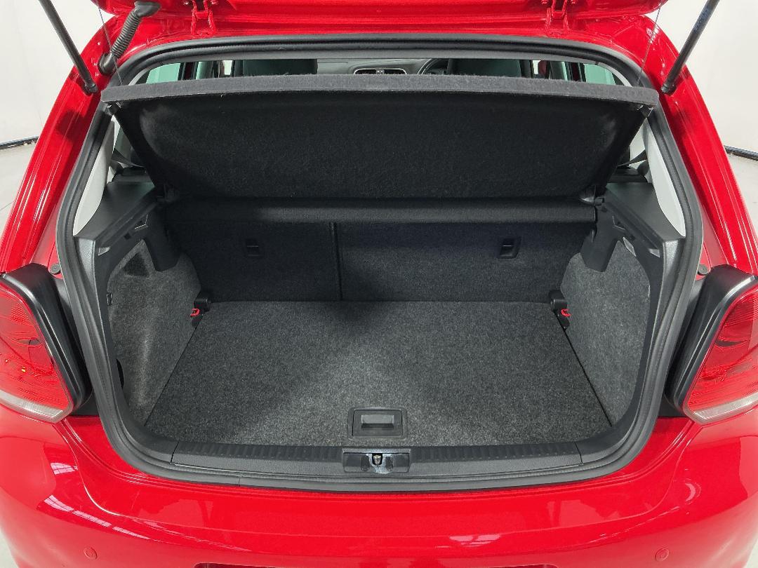 Photo '14' of Volkswagen Polo Photo '14' of Volkswagen Polo