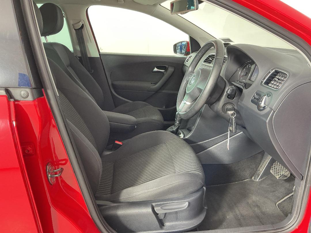 Photo '16' of Volkswagen Polo Photo '16' of Volkswagen Polo