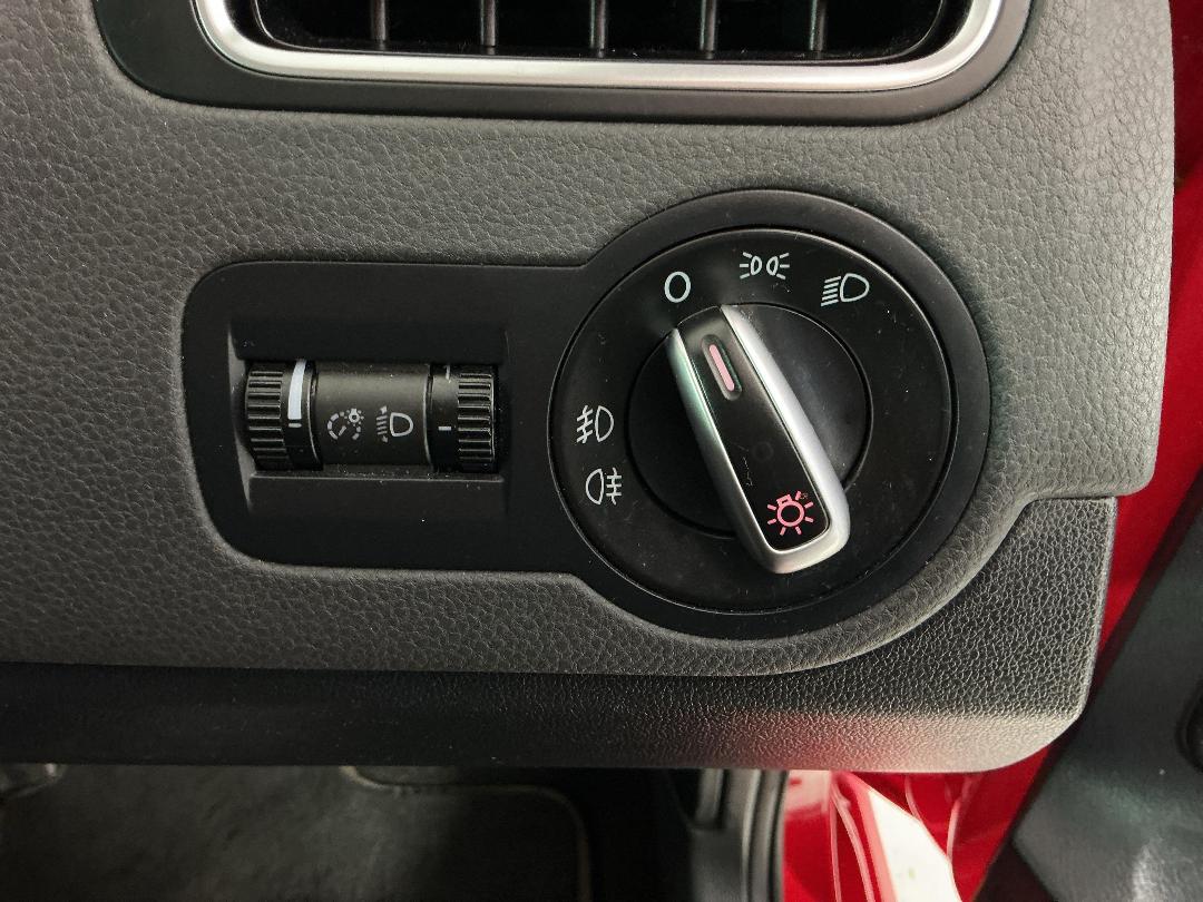 Photo '24' of Volkswagen Polo Photo '24' of Volkswagen Polo